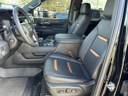 Used 2025 GMC Sierra 1500 AT4 w/ AT4 Premium Package image 10