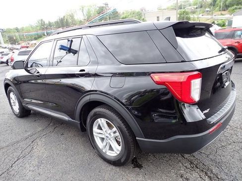 Certified 2023 Ford Explorer XLT w/ Equipment Group 202A RWD image 4