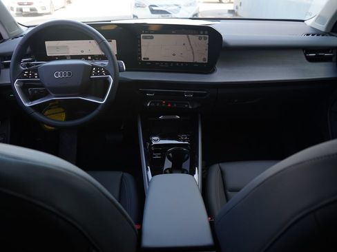 New 2026 Audi Q3 quattro 2.0T AWD/4WD image 9