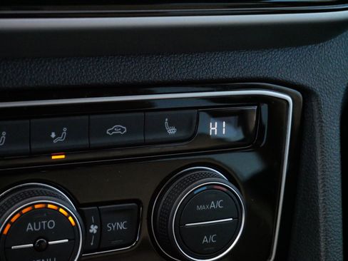 Certified 2023 Volkswagen Atlas SE image 27