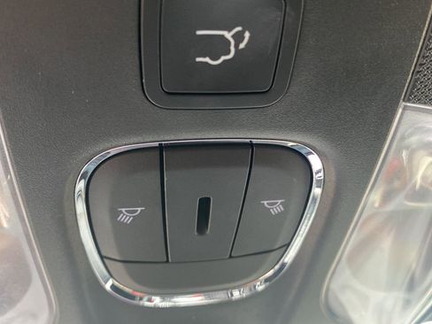 Certified 2025 Jeep Compass Limited w/ High Altitude Package image 18