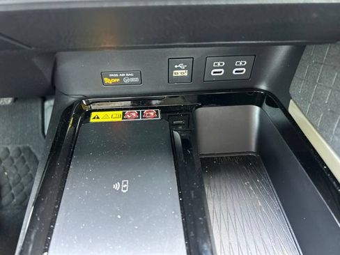 Used 2026 Toyota Camry XLE w/ Premium Plus Package FWD image 20