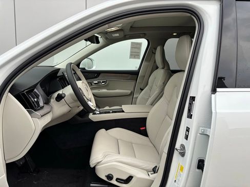 New 2026 Volvo XC90 B6 Ultra w/ Protection Package AWD/4WD image 15
