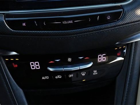 Used 2018 Cadillac XT5 Luxury w/ Driver Awareness Package image 24