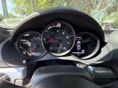 Certified 2019 Porsche 718 Cayman RWD image 21