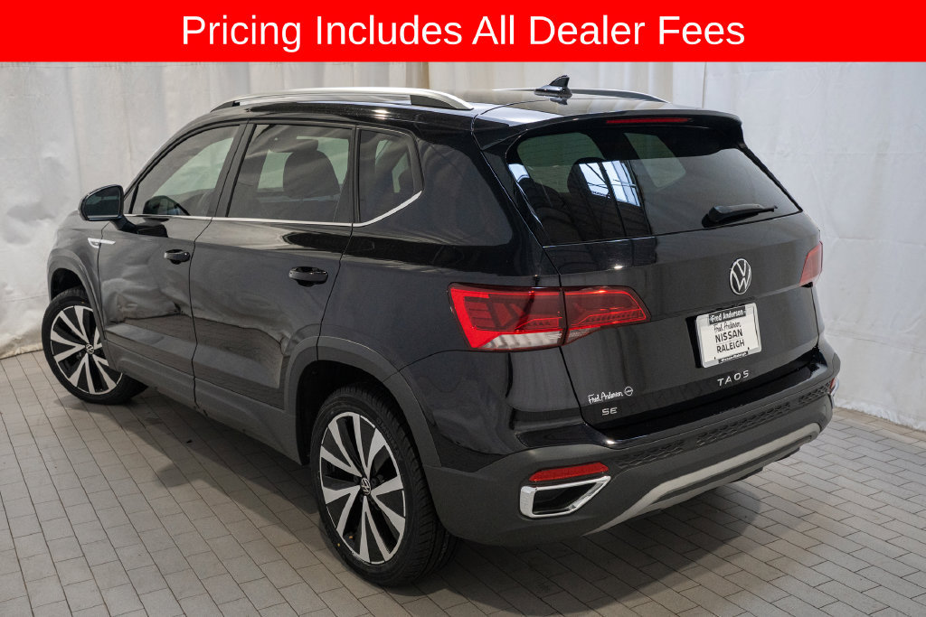 Used 2022 Volkswagen Taos SE w/ IQ.Drive SE Package FWD image 3