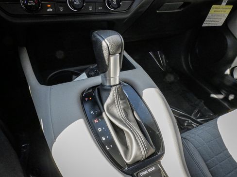 Certified 2025 Honda HR-V LX image 25