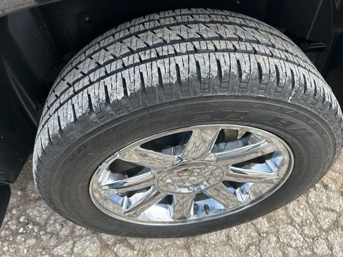 Used 2014 GMC Yukon XL Denali image 10