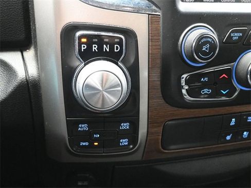 Used 2015 RAM 1500 Laramie image 31