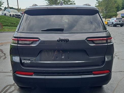 Used 2024 Jeep Grand Cherokee L Laredo AWD/4WD image 27