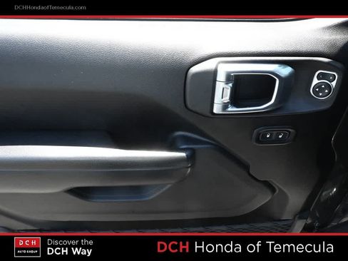 Used 2021 Jeep Gladiator Sport AWD/4WD image 15