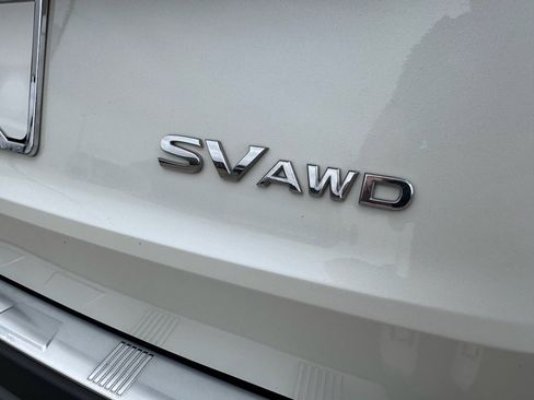 Used 2023 Nissan Rogue SV image 12