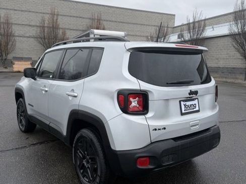 Used 2019 Jeep Renegade Sport image 8