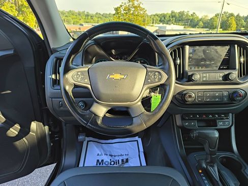Used 2021 Chevrolet Colorado Z71 AWD/4WD image 13