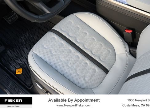 Used 2025 Rivian R1T Adventure image 13