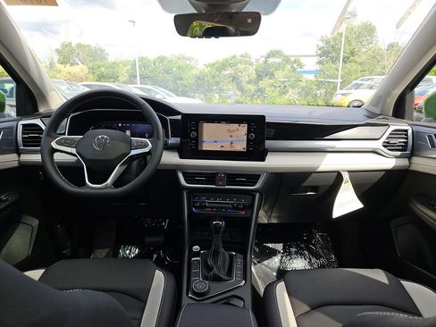 New 2025 Volkswagen Taos SEL AWD/4WD image 4