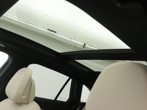 New 2026 Mercedes-Benz GLC 300 image 11