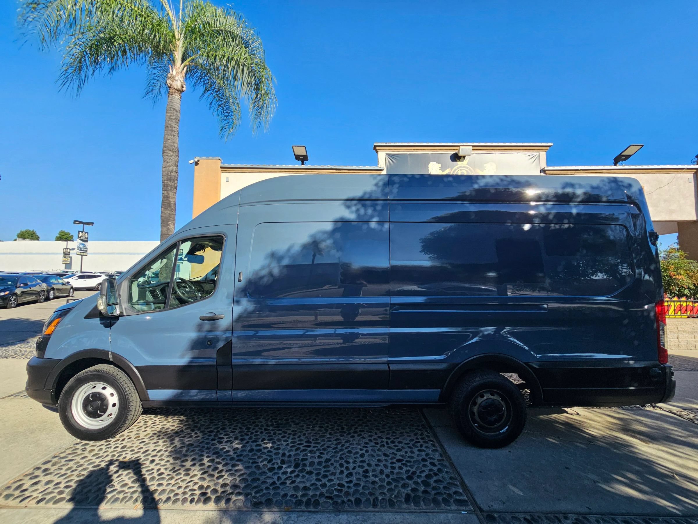 Used 2020 Ford Transit 250 148 High Roof Extended RWD image 8