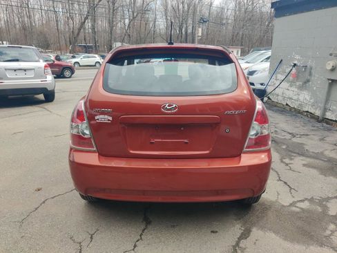 Used 2009 Hyundai Accent GS w/ Popular Equipment Pkg 2 image 5