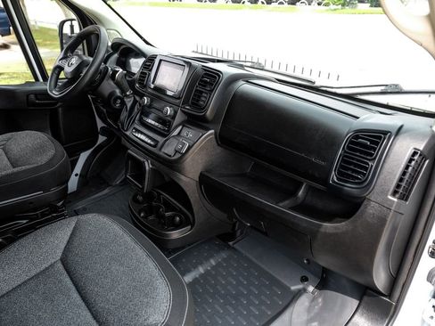Used 2023 RAM ProMaster 2500 FWD image 9