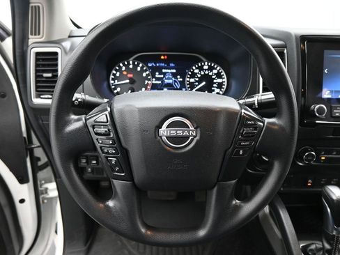 Used 2022 Nissan Frontier SV w/ Technology Package image 13