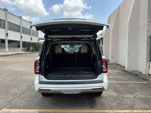 Used 2023 Ford Expedition Max Platinum RWD image 10