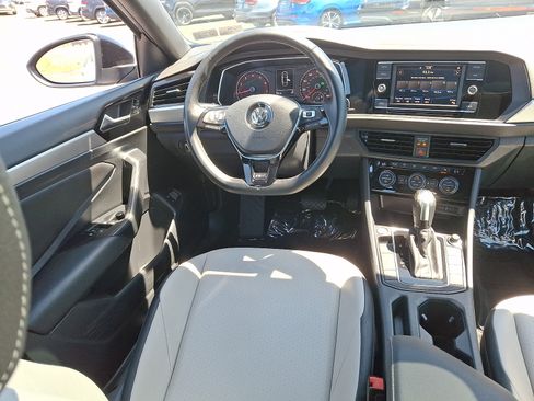 Used 2021 Volkswagen Jetta R-Line w/ R-Line Cold Weather Package FWD image 10