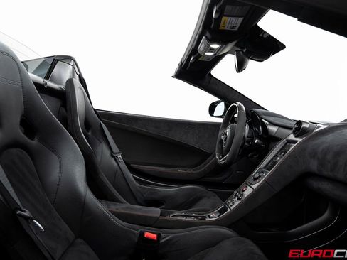Used 2016 McLaren 675LT Spider image 44