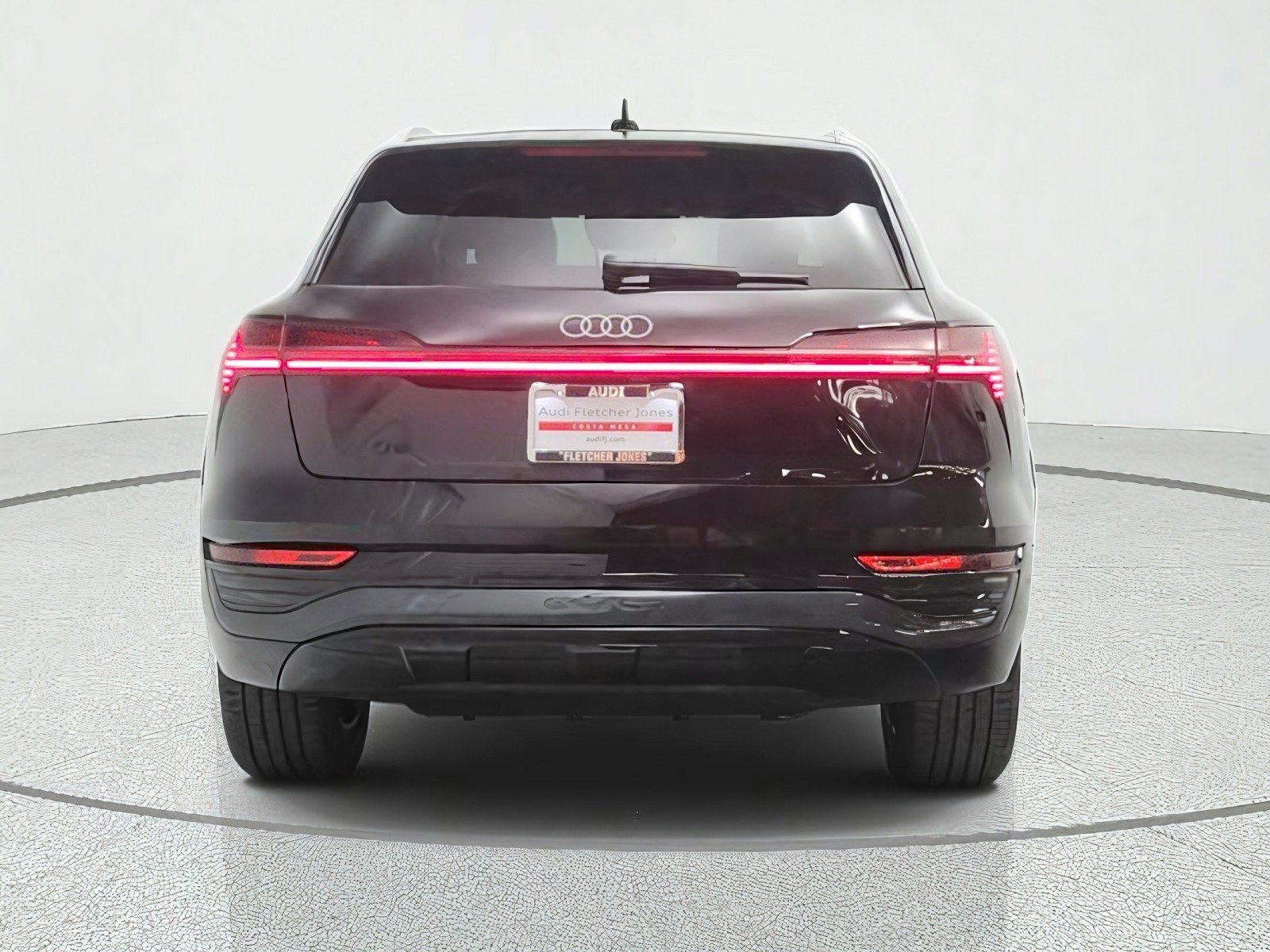 Used 2024 Audi Q8 e-tron Premium Plus w/ Premium Plus Package AWD/4WD image 6