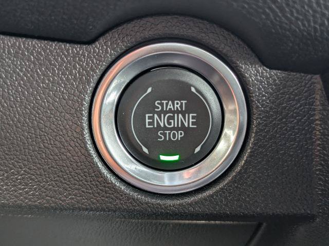 Certified 2026 Chevrolet Traverse LT w/ Driver Confidence Package FWD image 28