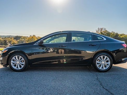 Used 2019 Chevrolet Malibu LT w/ Leather Package image 4