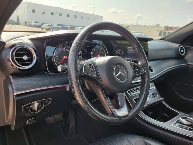 Used 2018 Mercedes-Benz E 400 4MATIC Sedan image 19