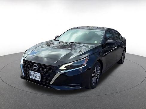 Used 2025 Nissan Altima 2.5 SV image 7