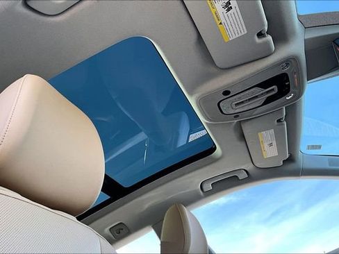 Used 2021 Audi Q8 Premium Plus image 22