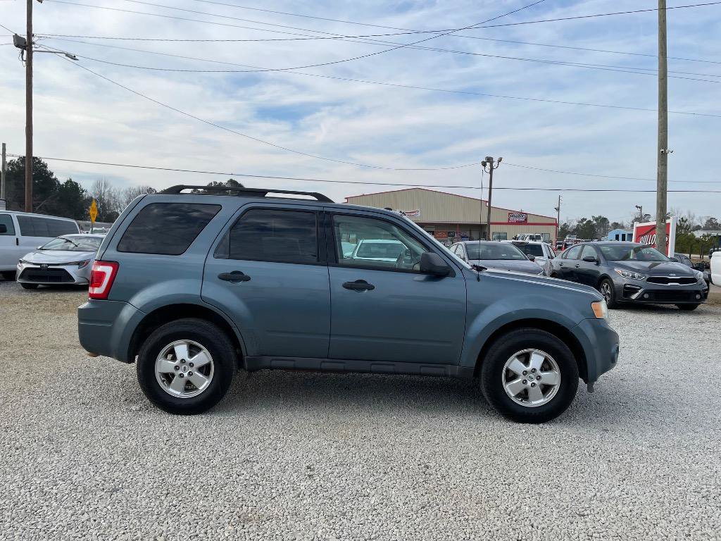 Used 2011 Ford Escape XLT FWD image 4
