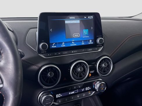 Used 2024 Nissan Sentra SR w/ SR Premium Package image 18