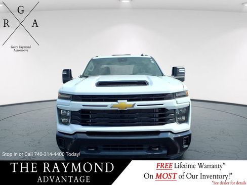 Used 2024 Chevrolet Silverado 2500 Custom w/ Custom Value Package AWD/4WD image 8