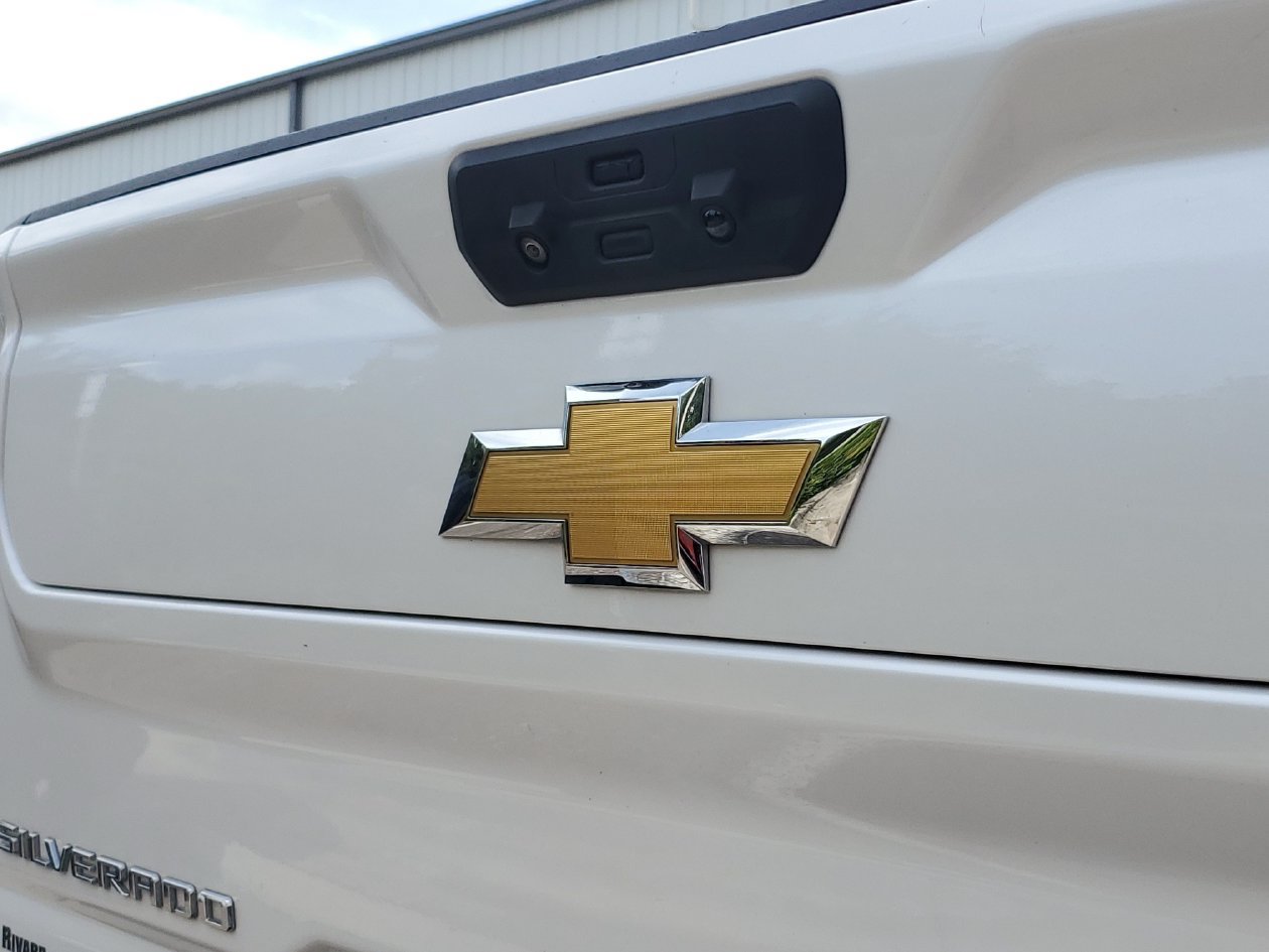 Used 2023 Chevrolet Silverado 2500 High Country w/ Z71 Off-Road Package AWD/4WD image 6