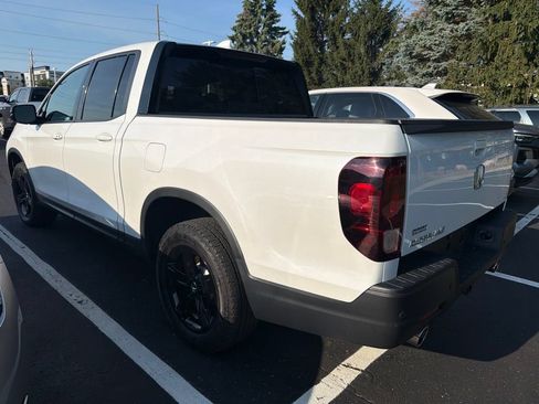 Used 2023 Honda Ridgeline Black Edition image 2