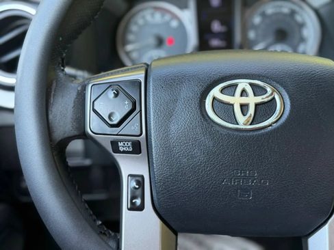 Used 2017 Toyota Tacoma SR5 RWD image 29