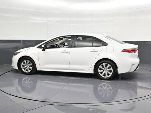 Used 2022 Toyota Corolla LE image 8