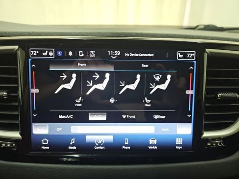 Used 2023 Chrysler Pacifica Touring-L FWD image 8