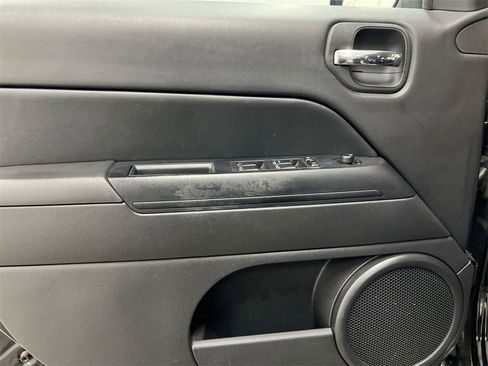 Used 2017 Jeep Patriot Sport w/ Power Value Group image 18