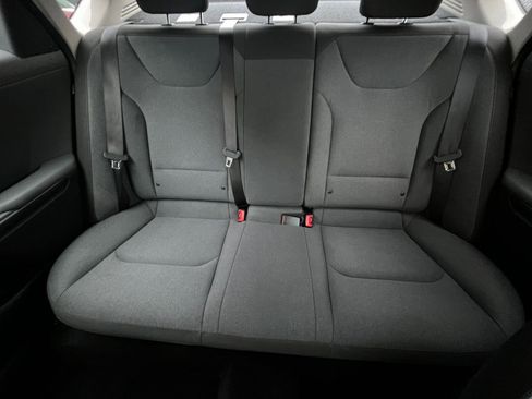 Used 2025 Kia K4 LXS image 40