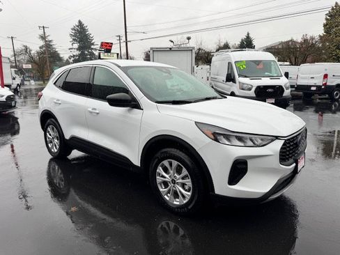 Used 2024 Ford Escape Active AWD/4WD image 1