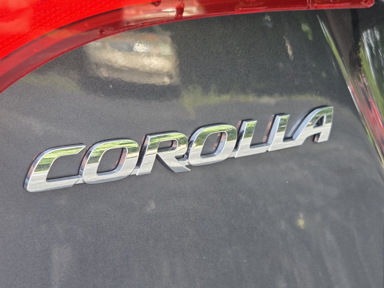 Used 2016 Toyota Corolla LE FWD image 14