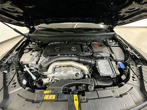 Used 2025 Mercedes-Benz GLB 250 GLB 250 image 35