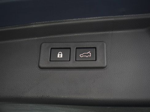 Used 2024 Subaru Outback Touring AWD/4WD image 11