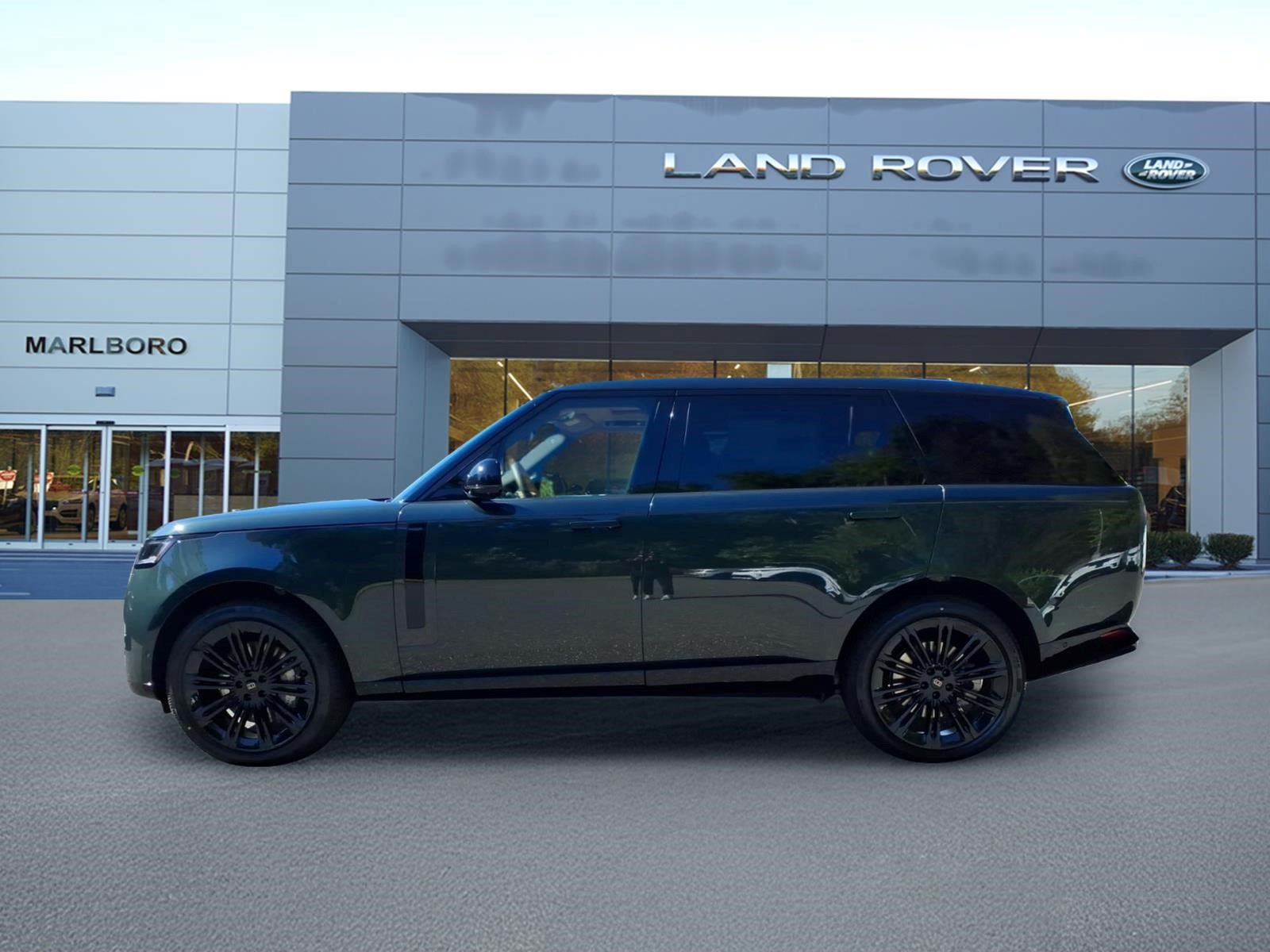 New 2027 Land Rover Range Rover Long Wheelbase SE AWD/4WD image 6