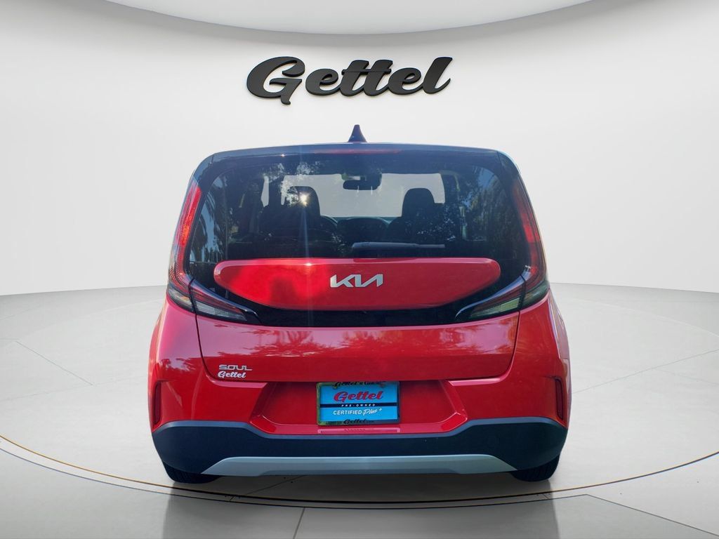 Used 2024 Kia Soul LX FWD image 6
